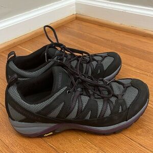 Merrell light hiking boots. Size 9.5 Black/charcoal. NWOT. $40
